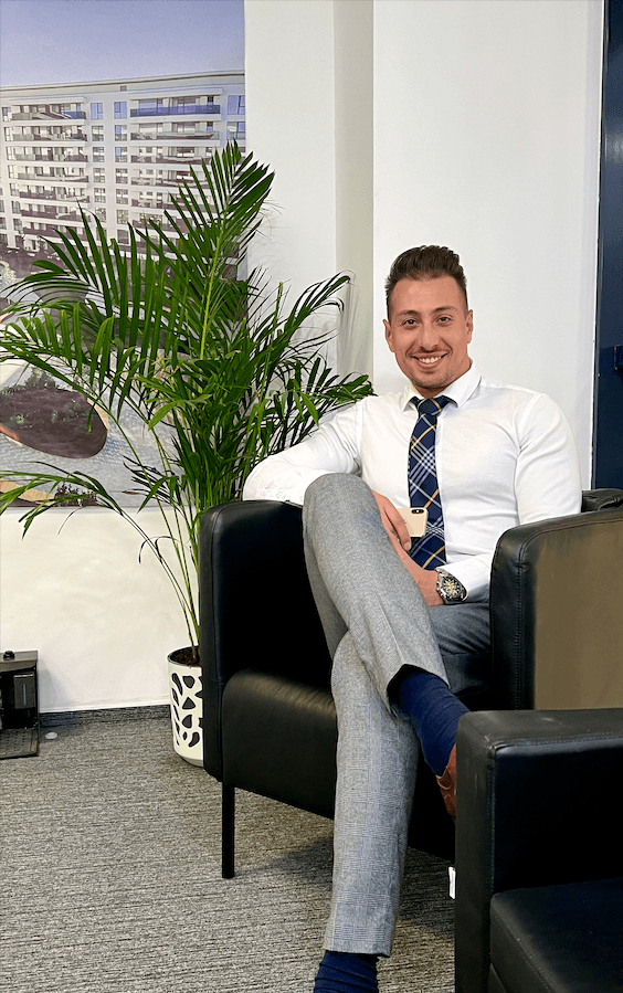 Private Consultation Lounge — Executive Armchair Advisory