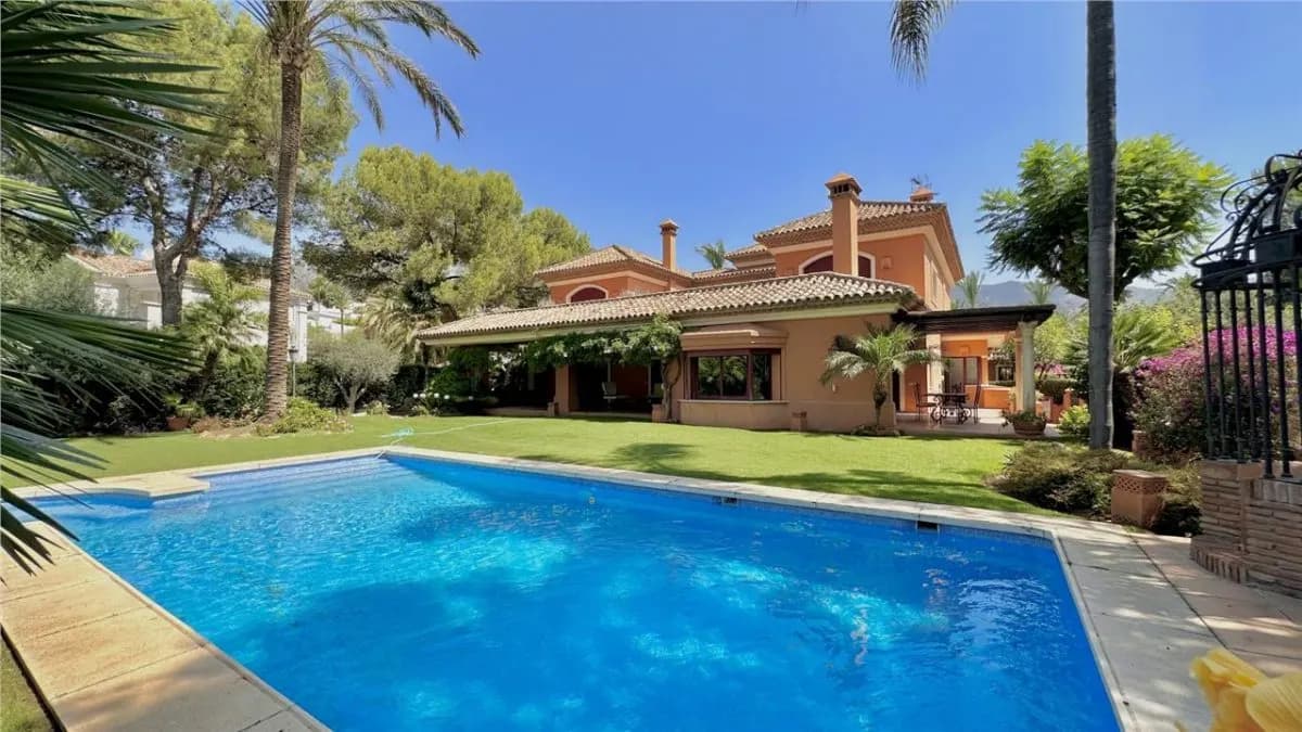 Private Belvedere Estate 92 — Los Monteros, Marbella — Photograph 1