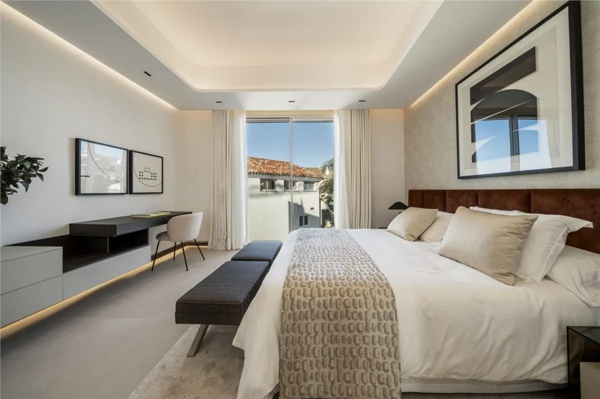 The Nueva Andalucía Architectural Residence 78 — Marbella view 16