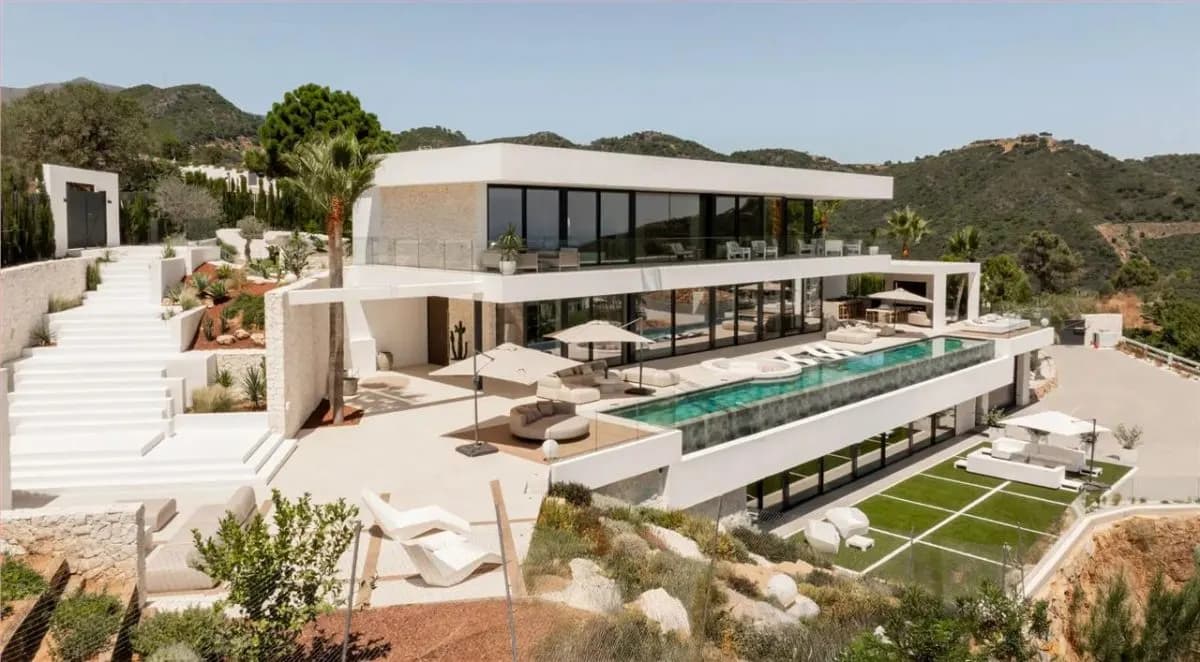 Villa Horizon 42 — La Heredia Private Estate, Benahavis — Photograph 1