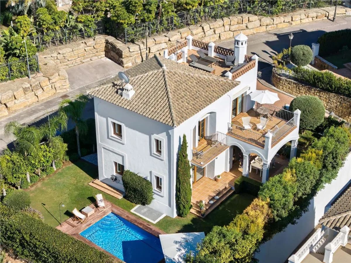 Villa Horizon 62 — El Paraíso Private Estate, Estepona — Photograph 1
