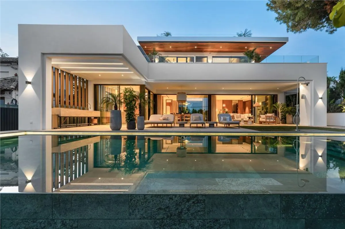 The Marbesa Architectural Residence 86 — Marbella — Photograph 1
