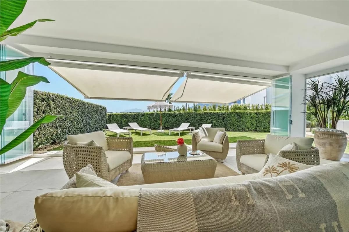 Executive Coastal Residence 131 — Golden Mile, Marbella view 2