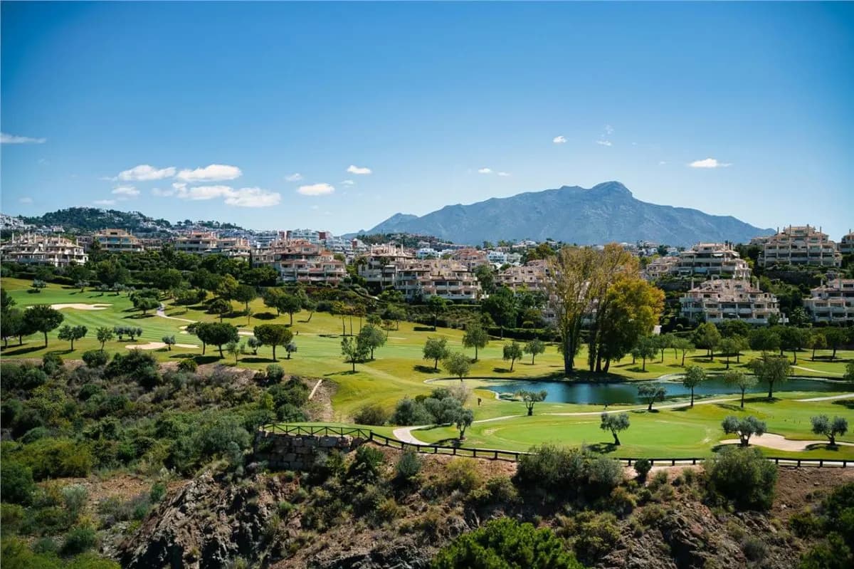 Panoramic Horizon Penthouse 148 — Nueva Andalucía, Benahavis — Photograph 1