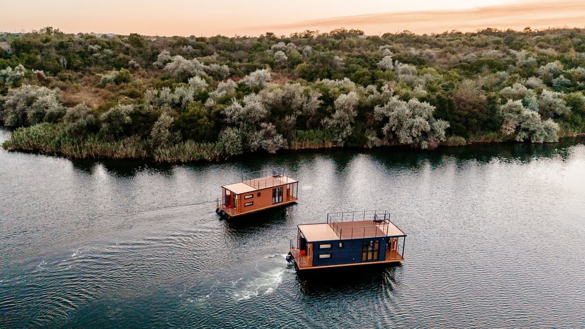NAUTICAL HOME 11 — Autonomous Marine Waterfront Residence