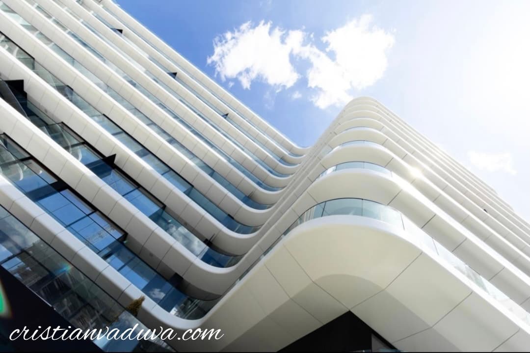 Signature 4-Room Luxury Residence in Northern Corridor view 11