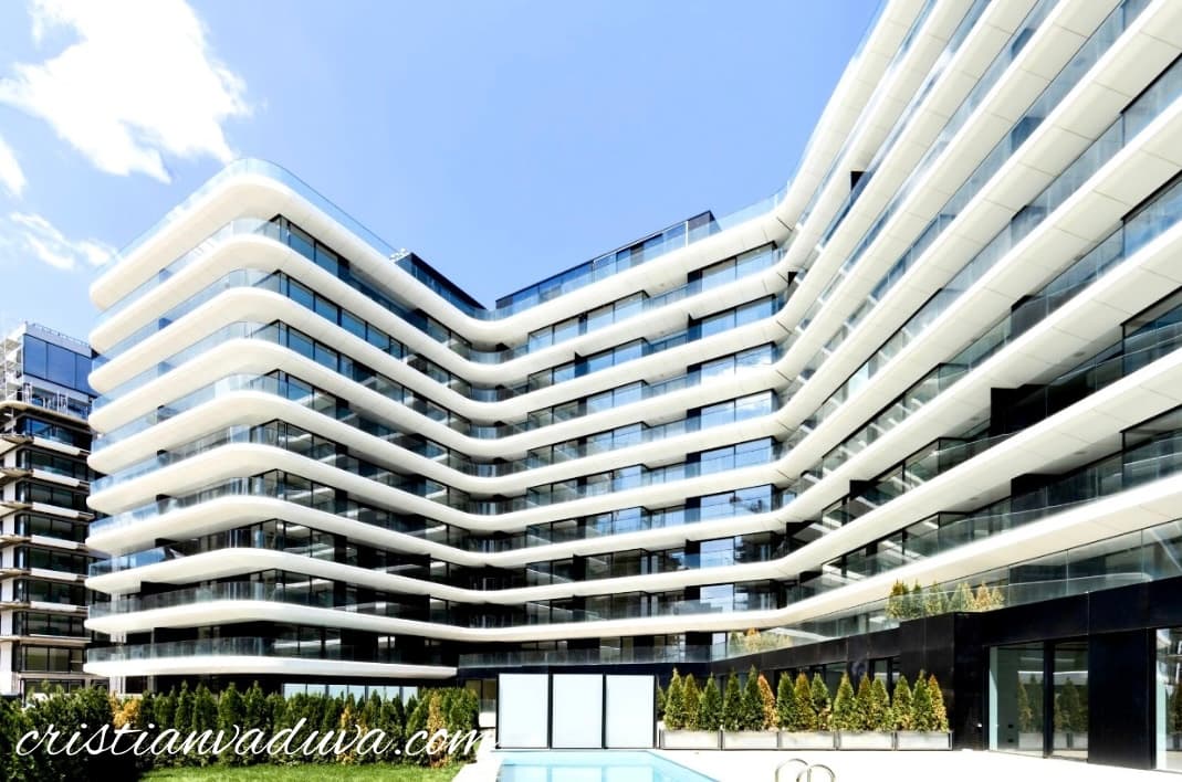 Signature 4-Room Luxury Residence in Northern Corridor view 3