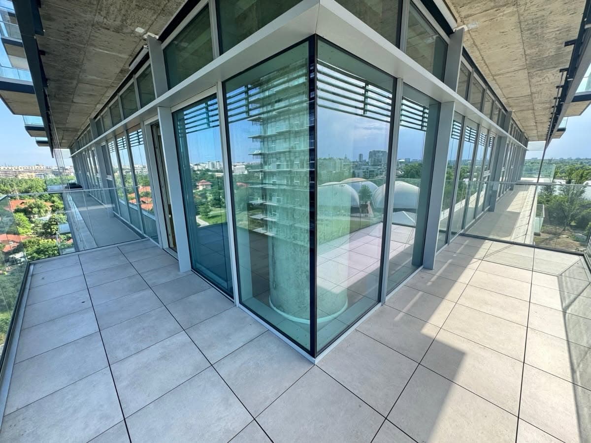 UP-SITE Floreasca — Grand 5-Room Panoramic Residence
