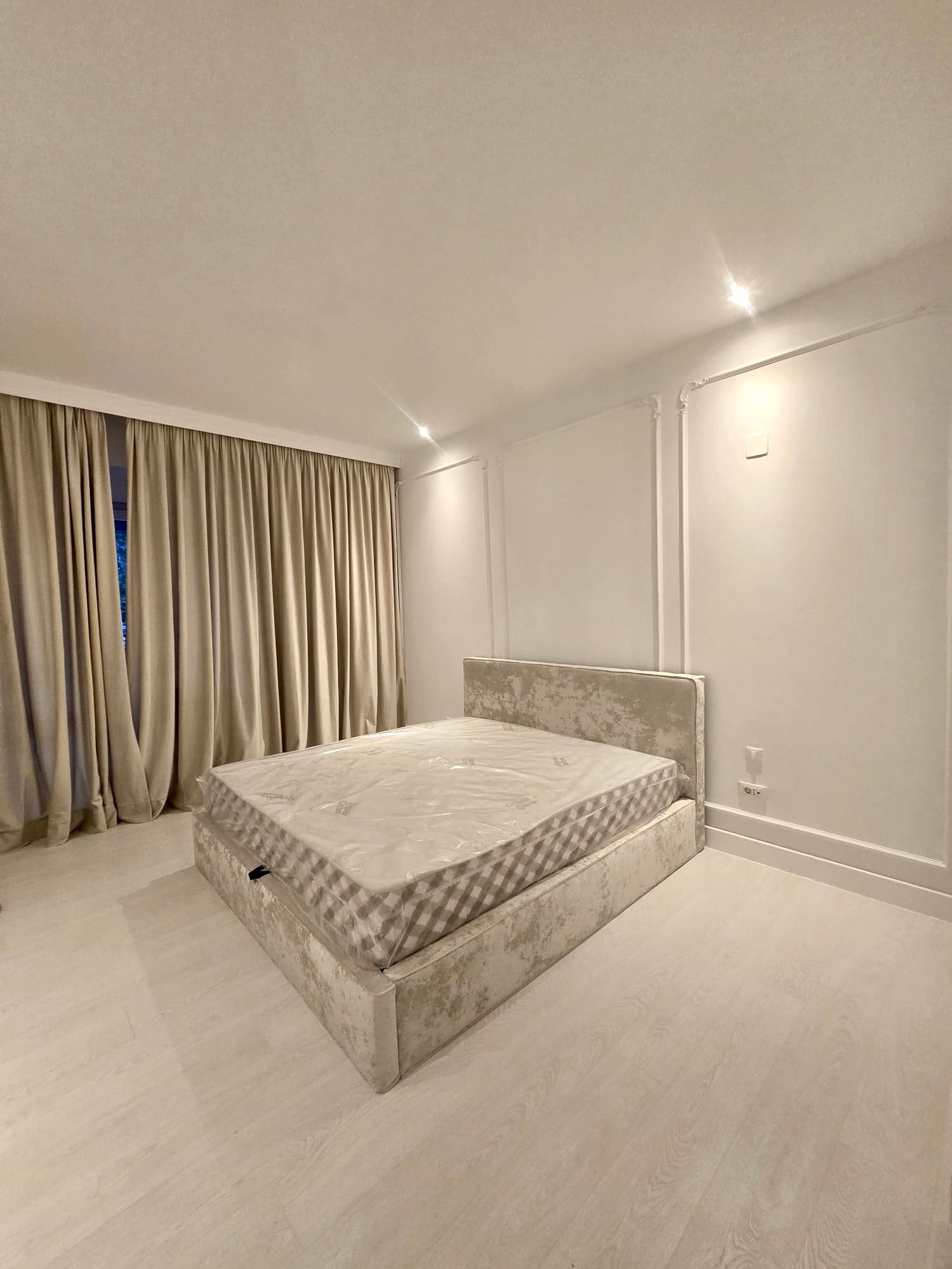 Herăstrău Parkside Residence with 220 sqm Private Garden view 8