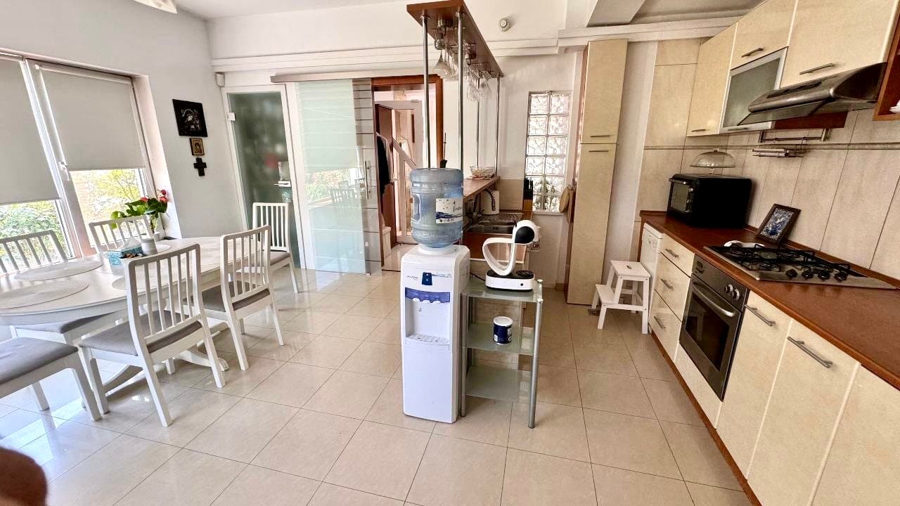 Villa cu potential investițional in cartierul Aviatiei view 8