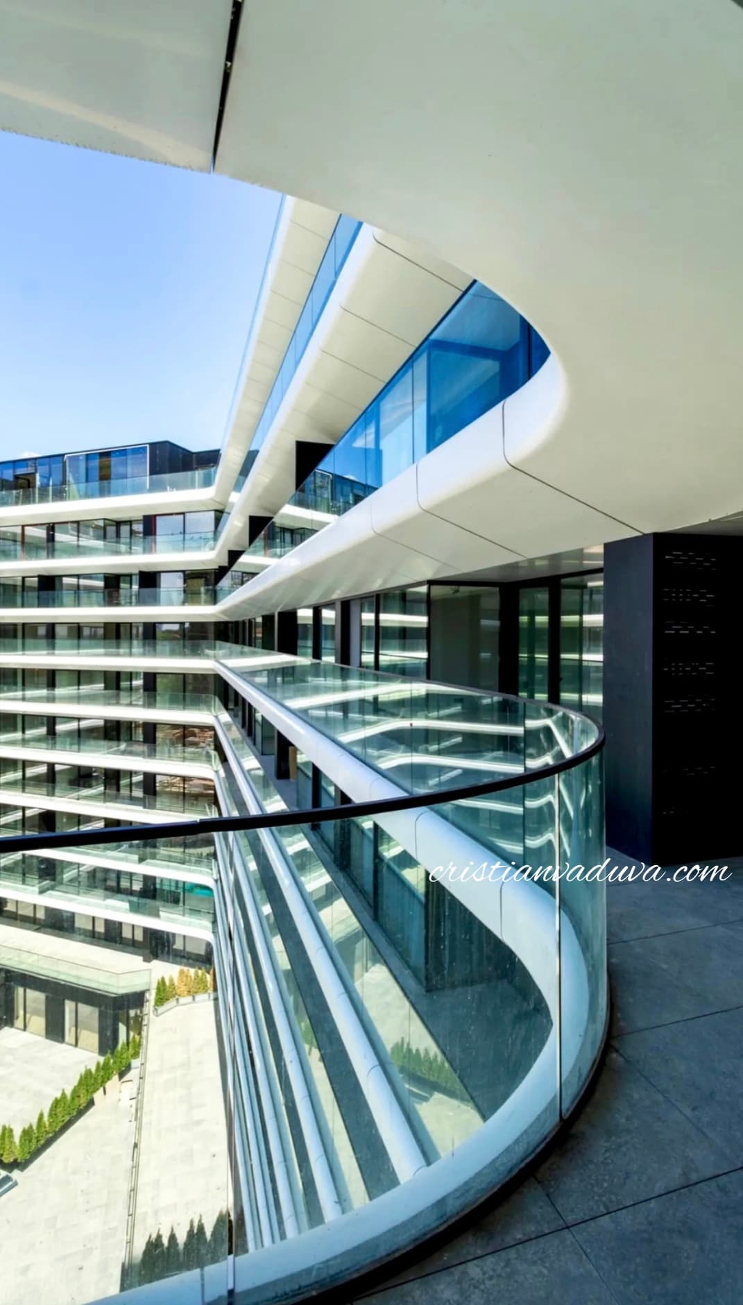 Signature 4-Room Luxury Residence in Northern Corridor view 14