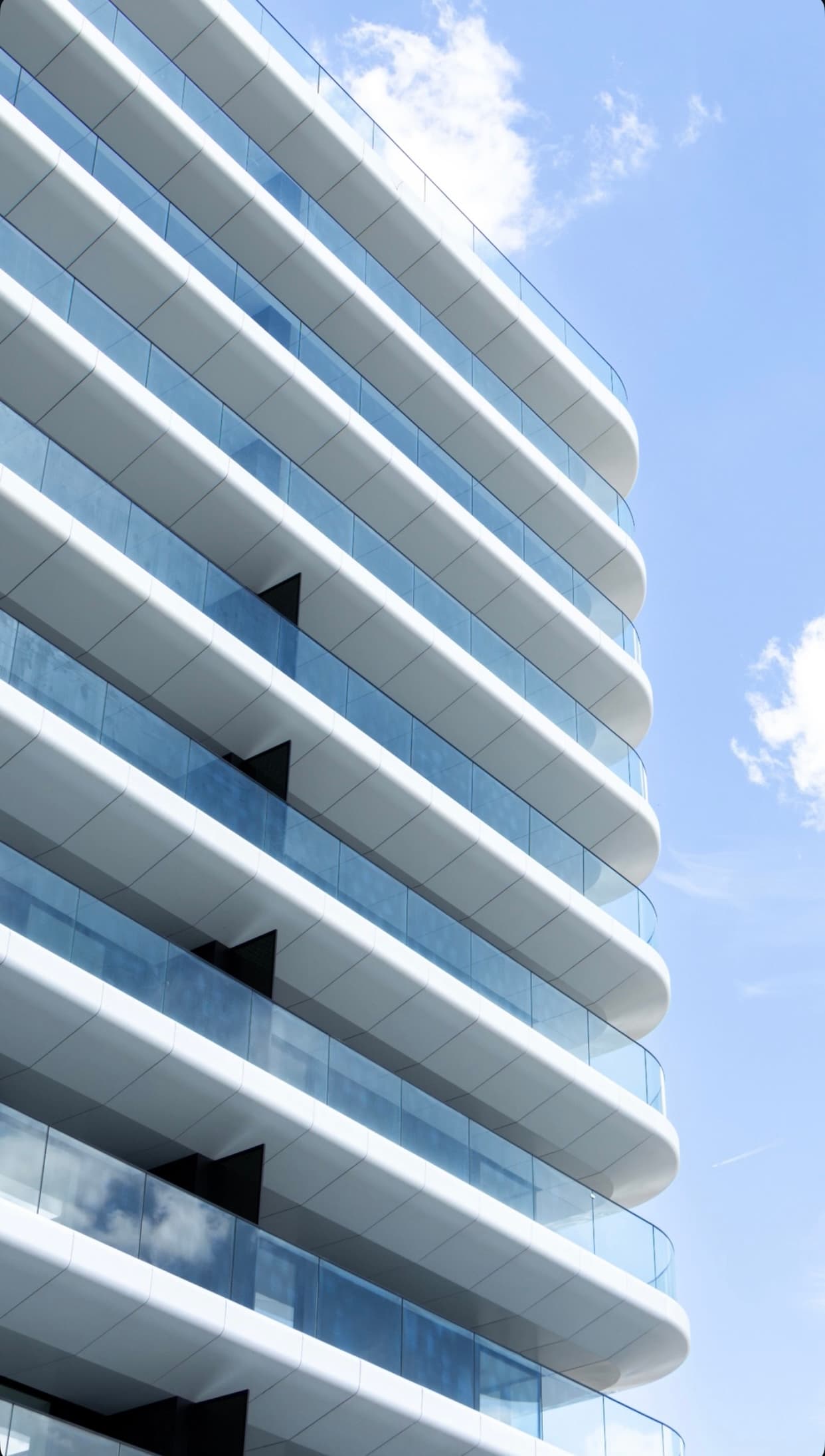 YACHT KID — Waterfront Residence on Floreasca Lake view 2