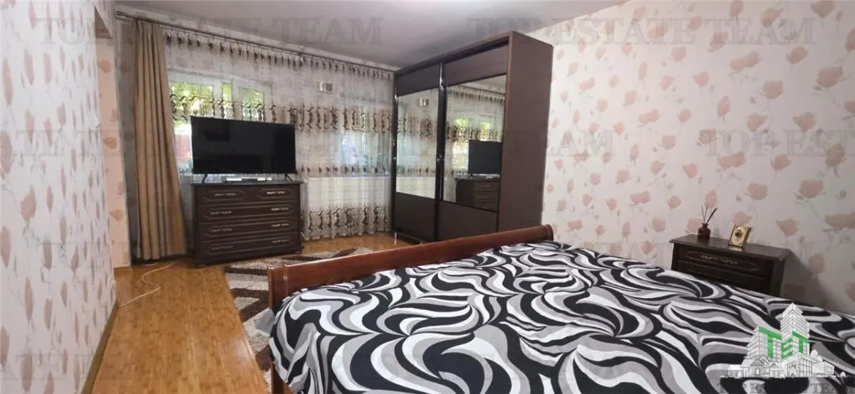 For Sale: Casa 9 camere Bucurestii Noi view 3