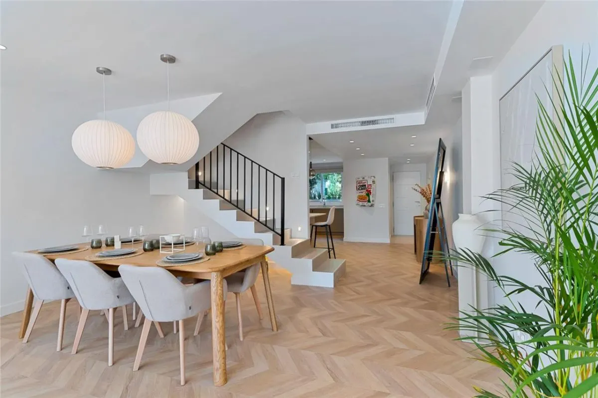Marbella Golden Mile Contemporary Garden Villa view 7