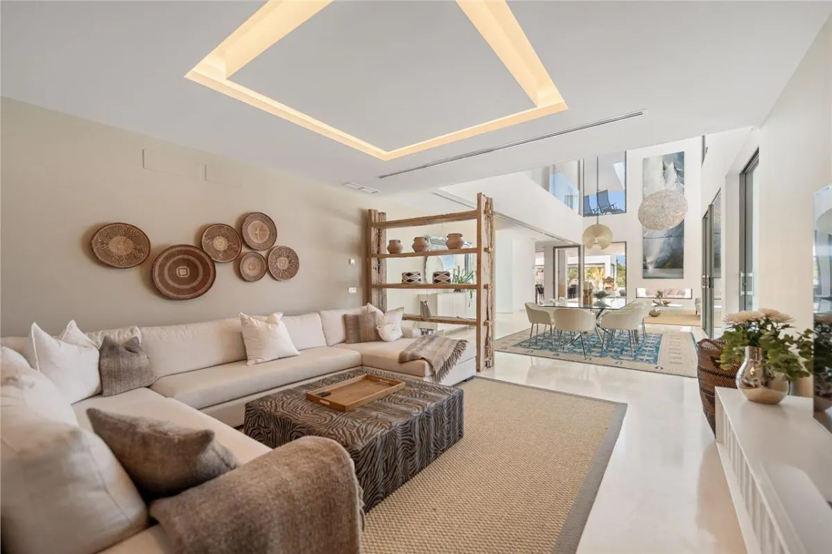Marbella Hill Club Mediterranean Modern Villa view 6