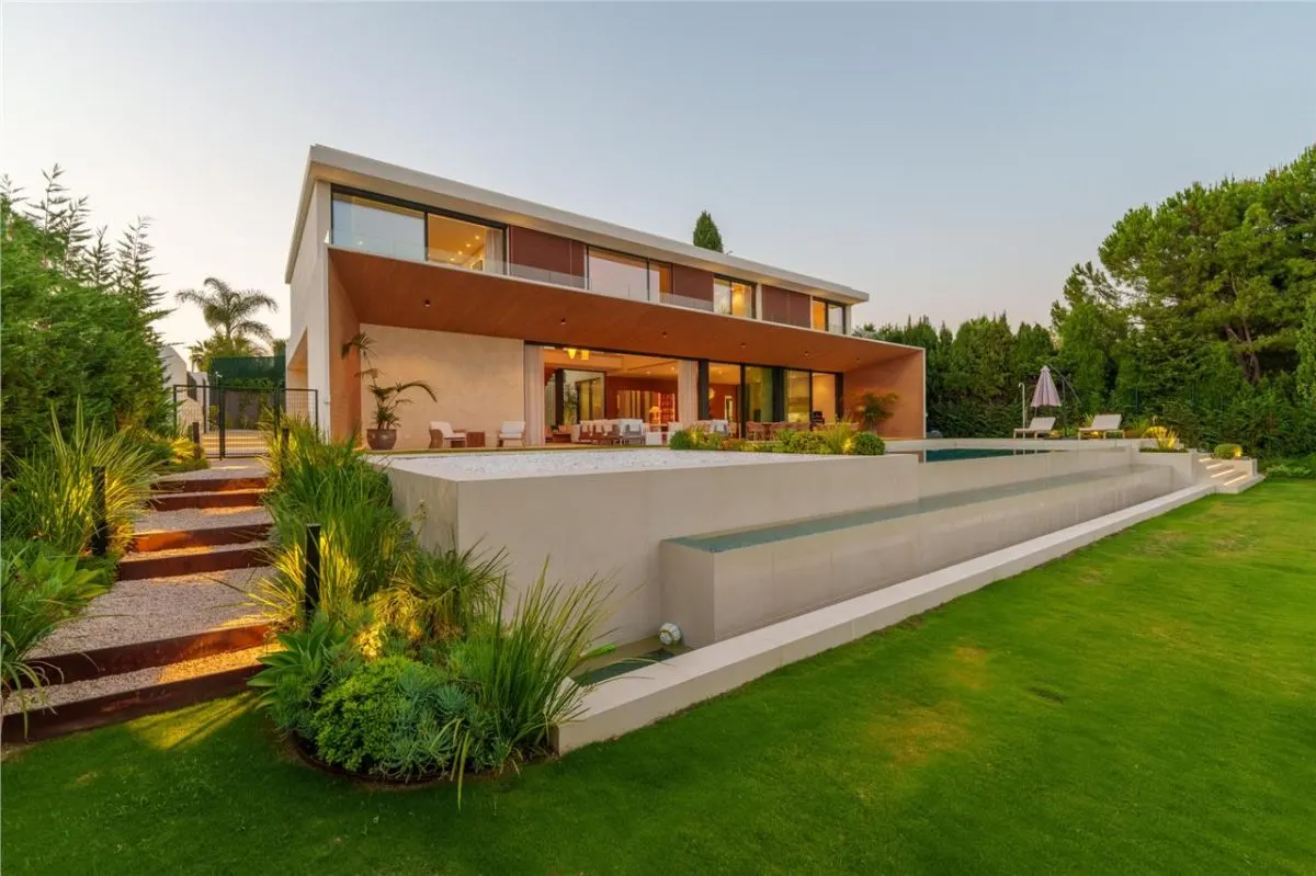 Guadalmina Baja Private Beachside Compound — San Pedro view 4