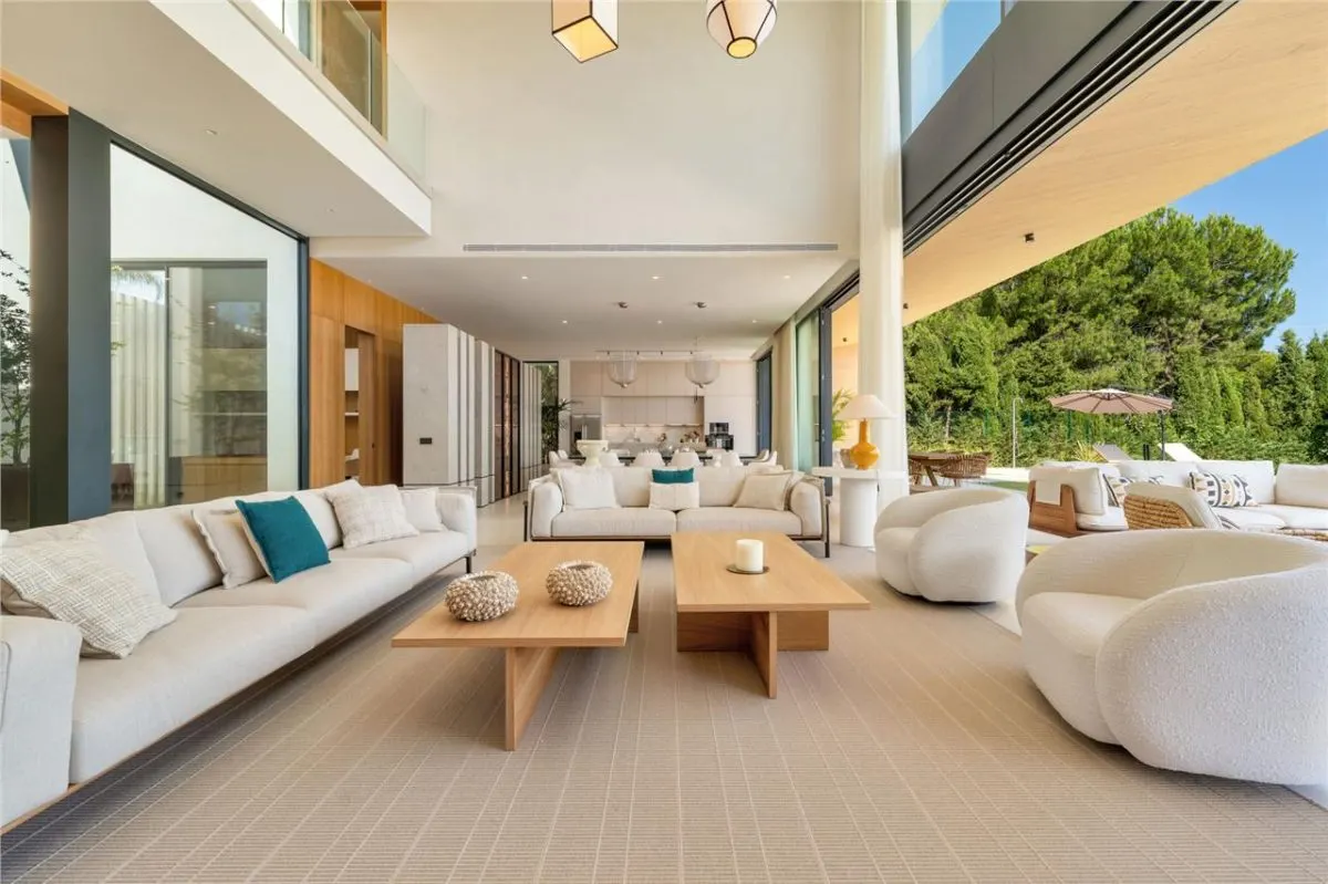 Guadalmina Baja Private Beachside Compound — San Pedro view 6