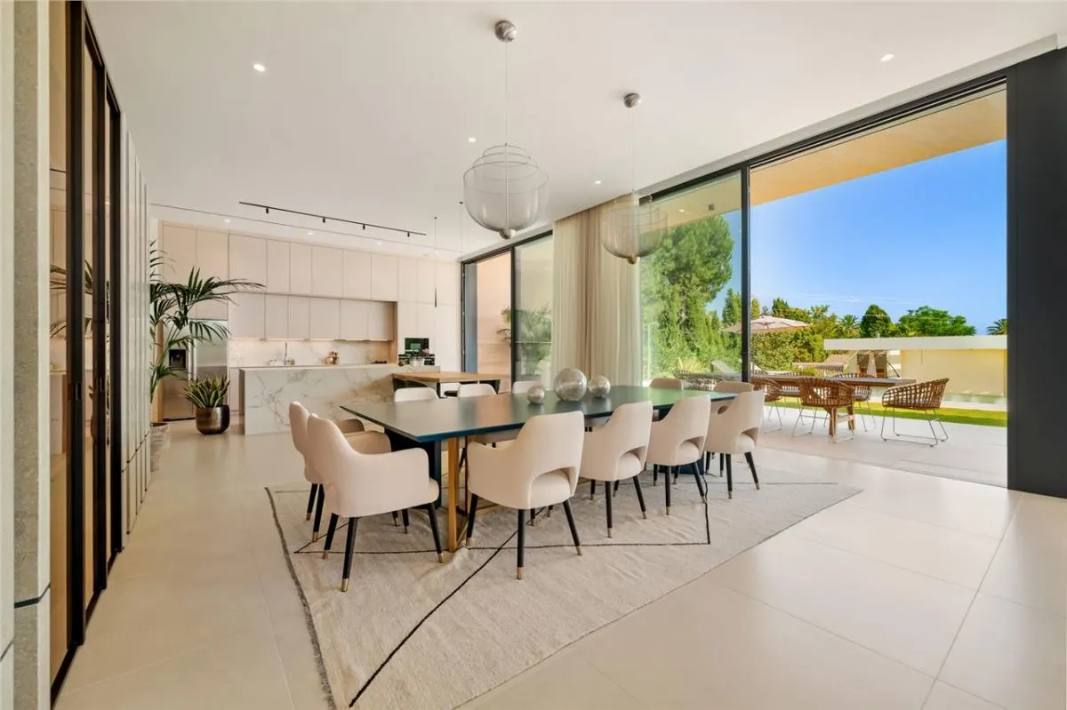 Guadalmina Baja Private Beachside Compound — San Pedro view 8