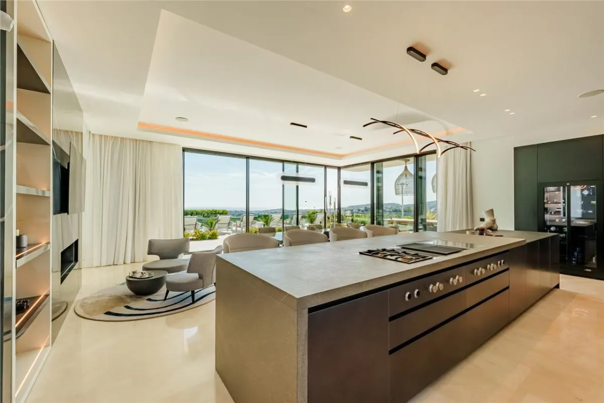 Palatial Architectural Villa — Benahavis, Costa del Sol view 11