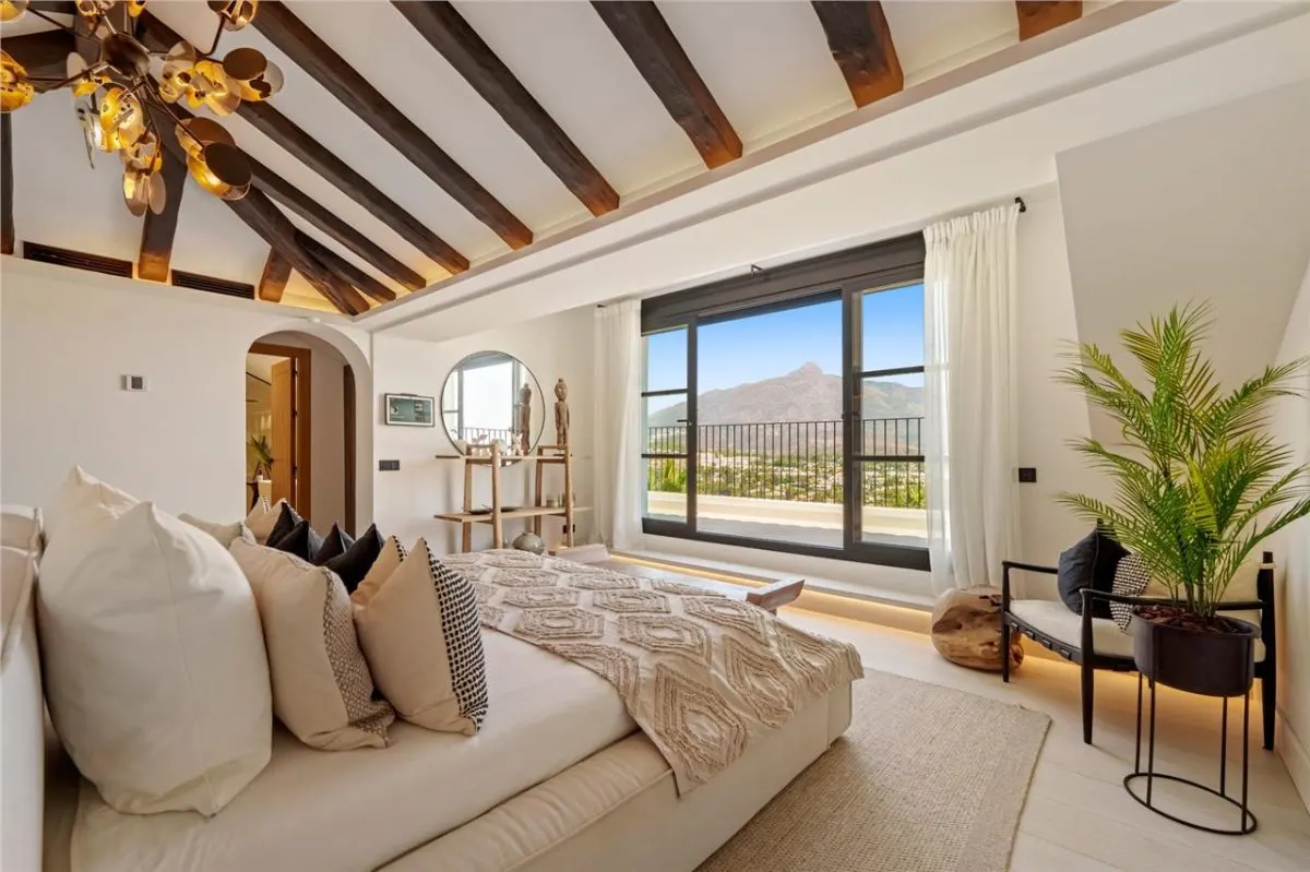 Los Monteros Prime Architectural Mansion — Marbella view 19