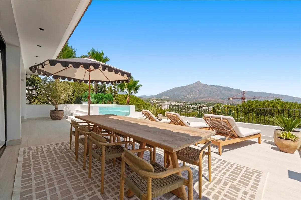 Los Monteros Prime Architectural Mansion — Marbella view 3