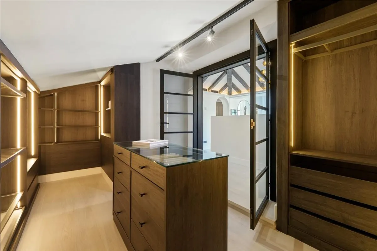 Los Monteros Prime Architectural Mansion — Marbella view 21