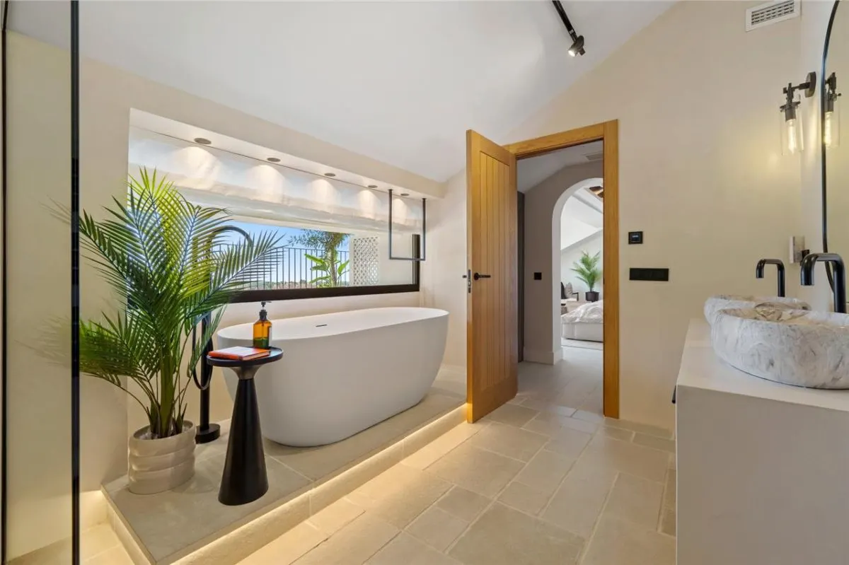 Los Monteros Prime Architectural Mansion — Marbella view 22