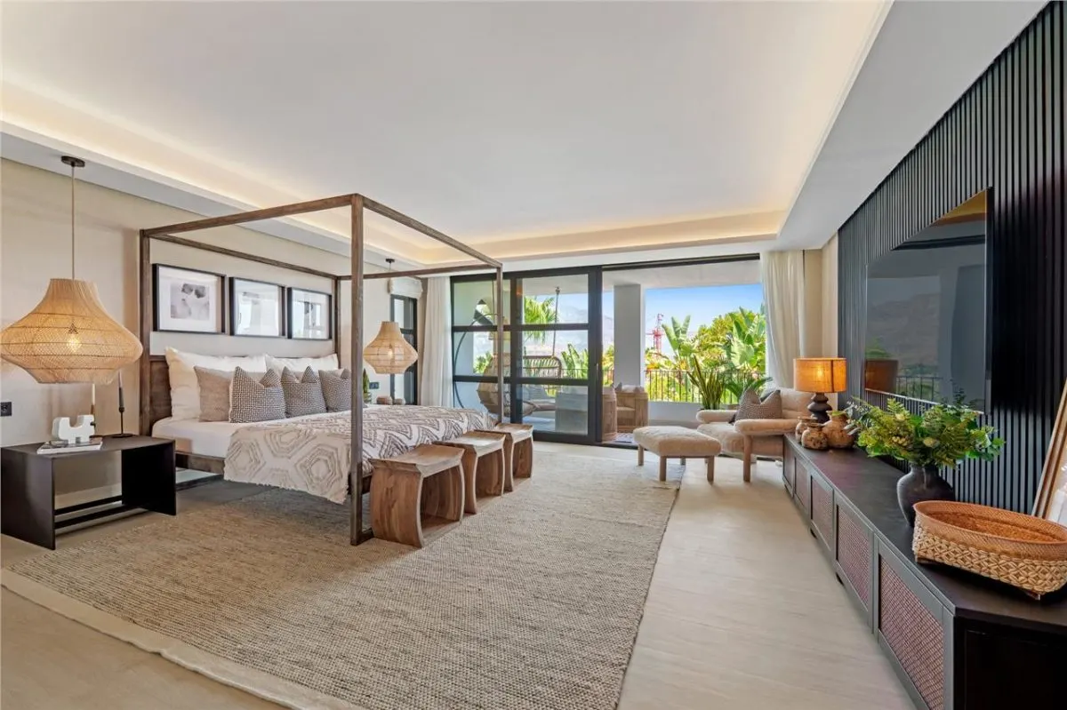 Los Monteros Prime Architectural Mansion — Marbella view 25