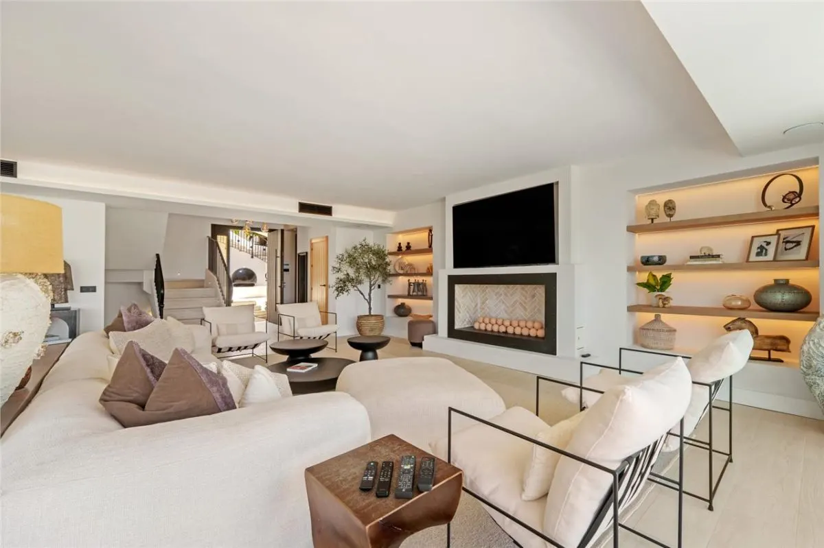 Los Monteros Prime Architectural Mansion — Marbella view 6