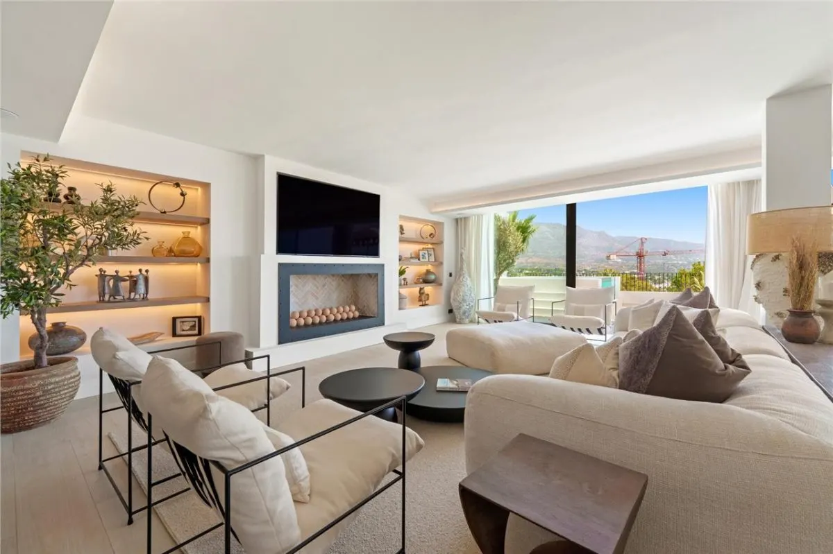 Los Monteros Prime Architectural Mansion — Marbella view 7