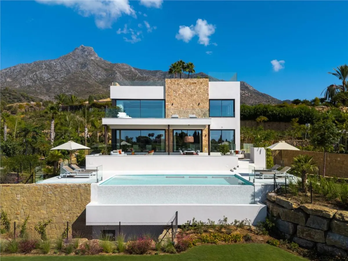 Contemporary Architectural Villa — Marbella, Costa del Sol view 3