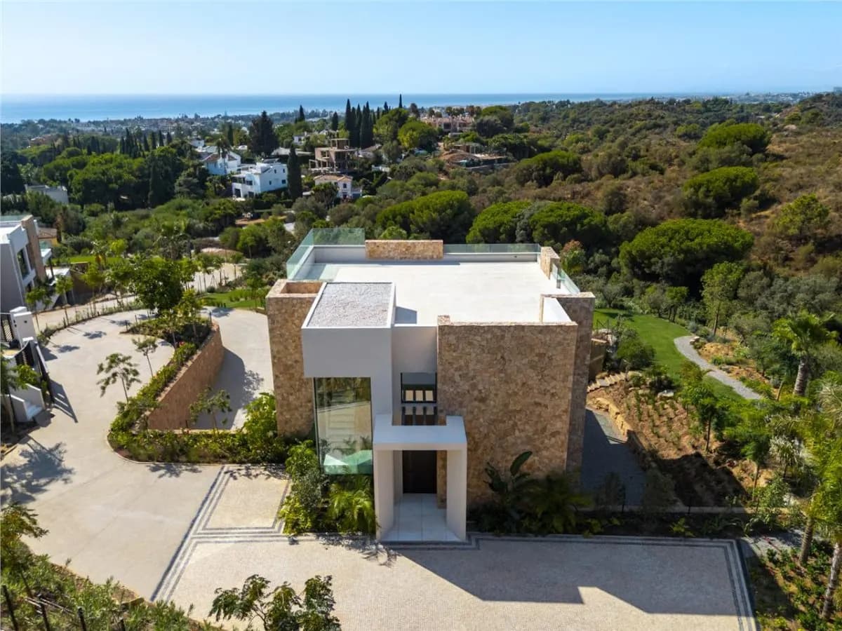 Contemporary Architectural Villa — Marbella, Costa del Sol view 4