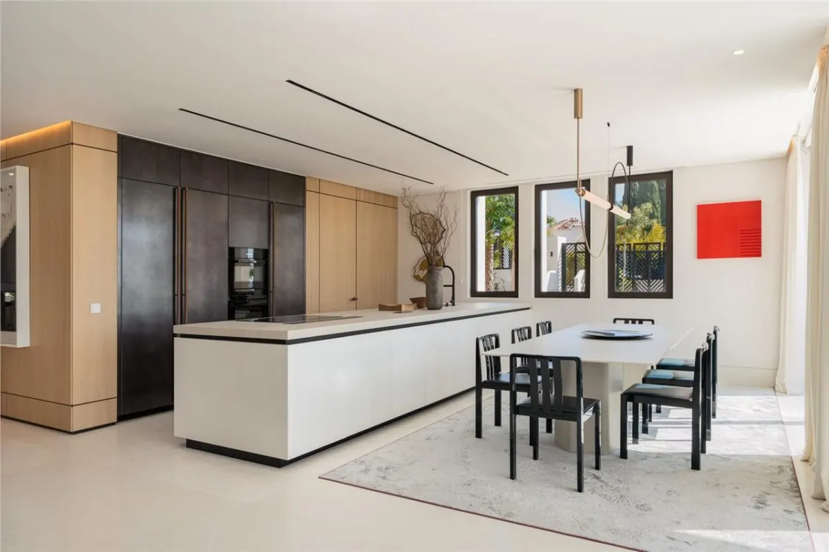 Contemporary Architectural Villa — Marbella, Costa del Sol view 10