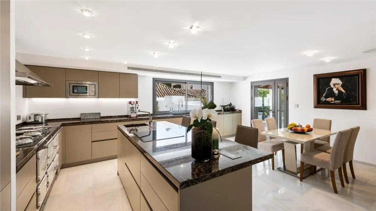 Nagüeles Prime Foothills Residence — Marbella view 8