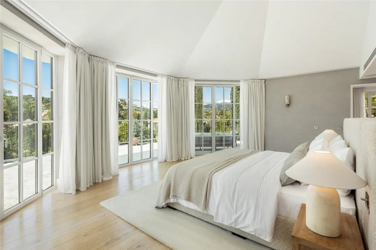 Altos Reales Gated Sanctuary Villa — Marbella view 15