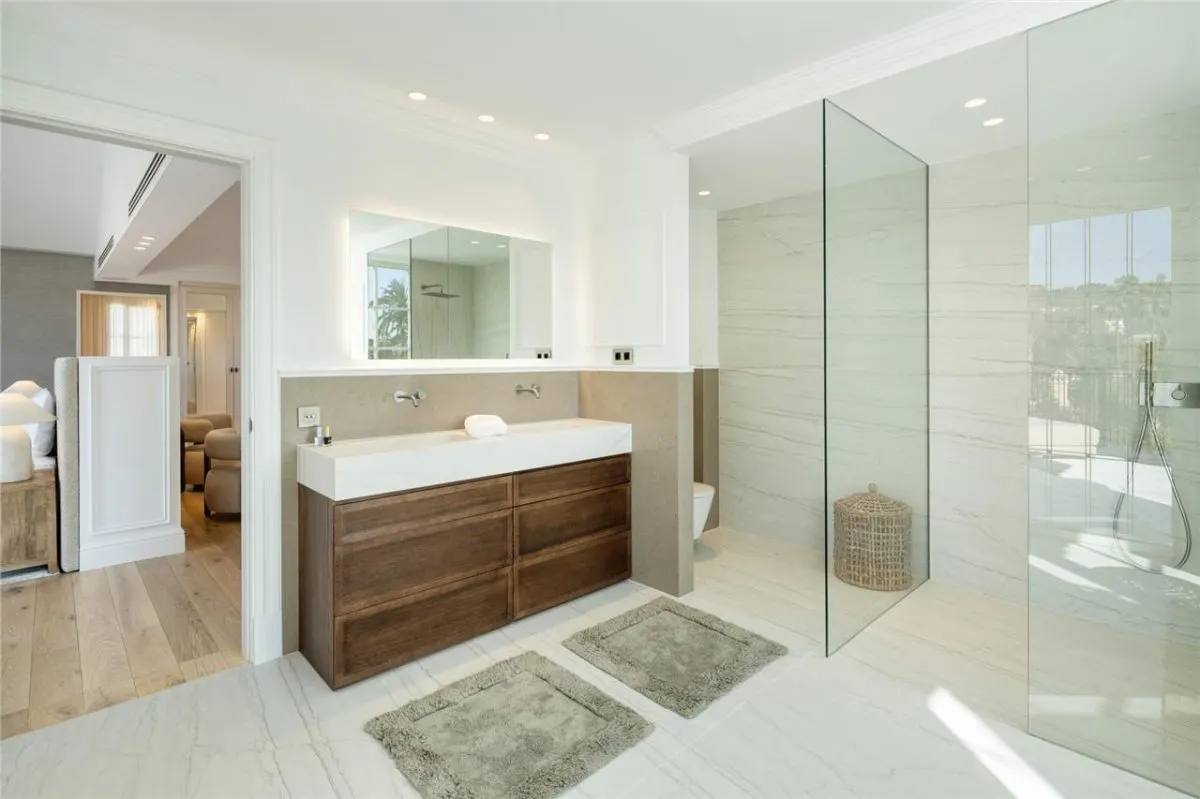 Altos Reales Gated Sanctuary Villa — Marbella view 18