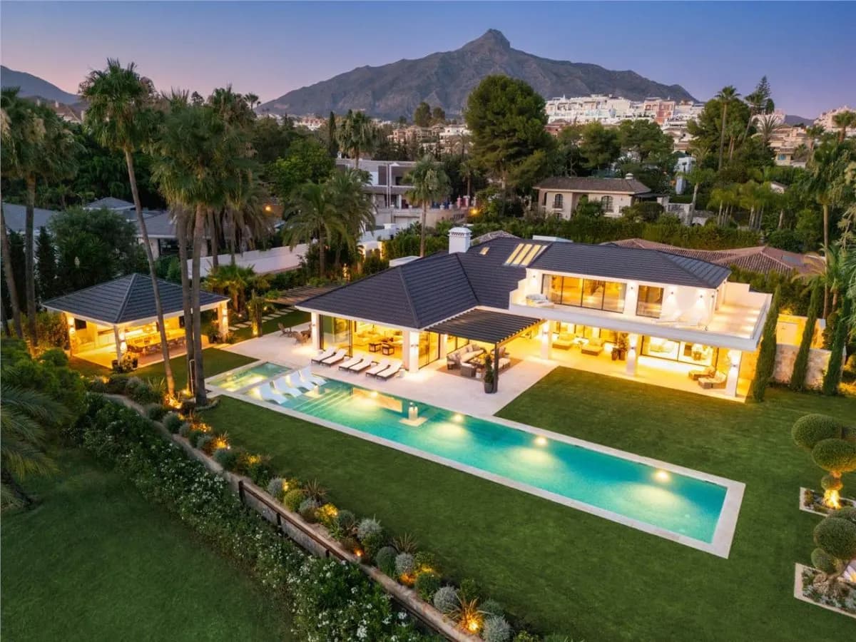 Palatial Super-Prime Villa — Marbella, Costa del Sol — Photograph 1