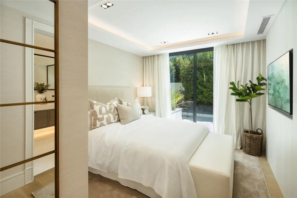 Palatial Super-Prime Villa — Marbella, Costa del Sol view 13