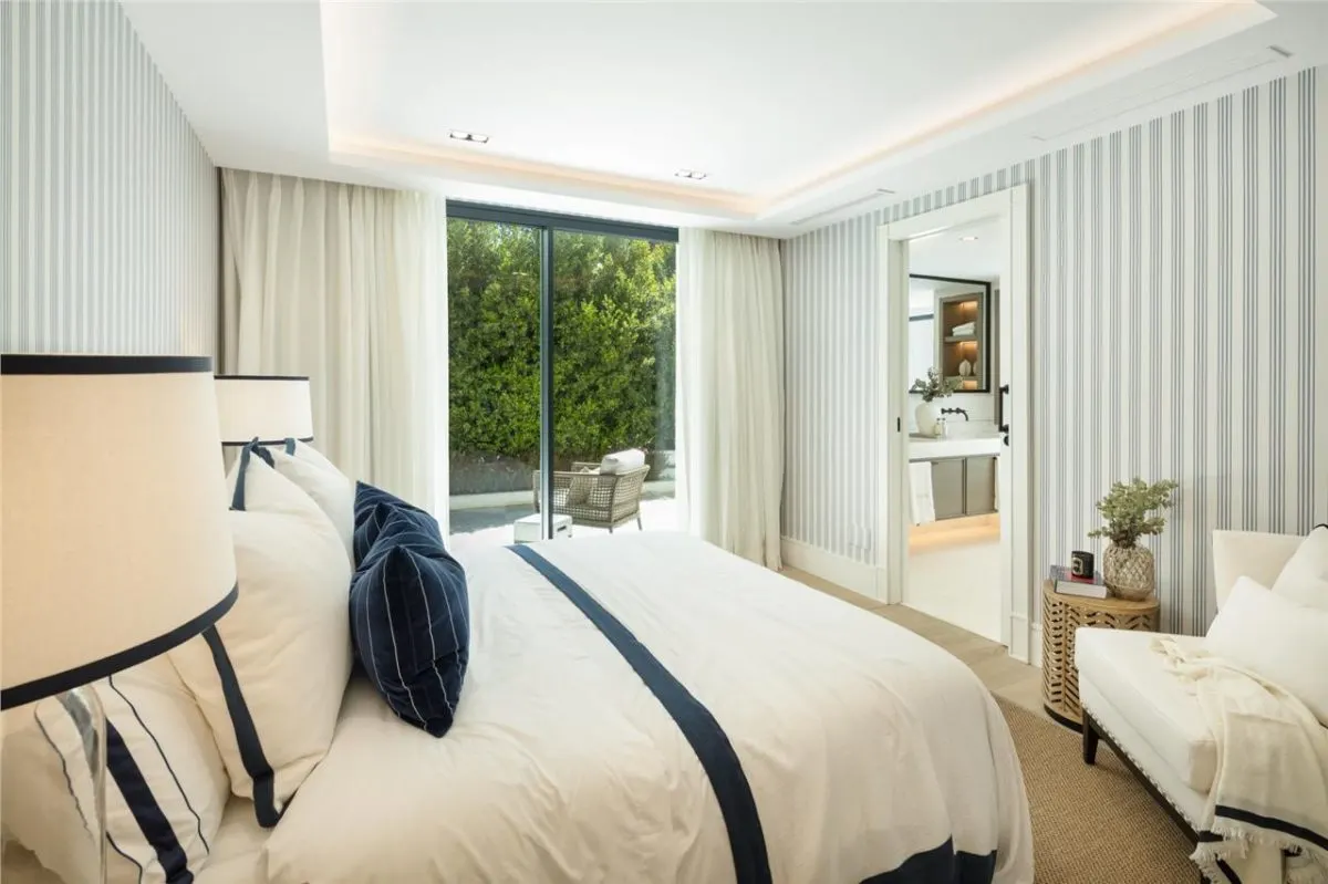 Palatial Super-Prime Villa — Marbella, Costa del Sol view 14
