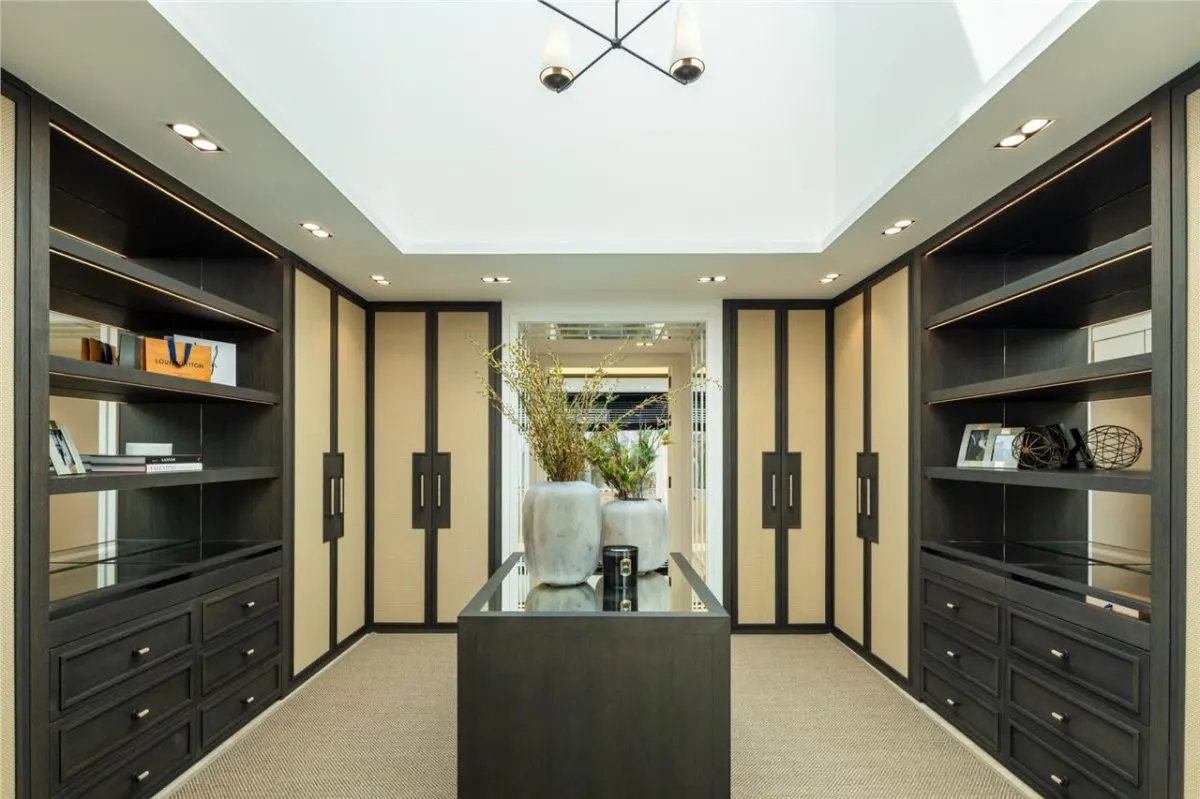 Palatial Super-Prime Villa — Marbella, Costa del Sol view 16