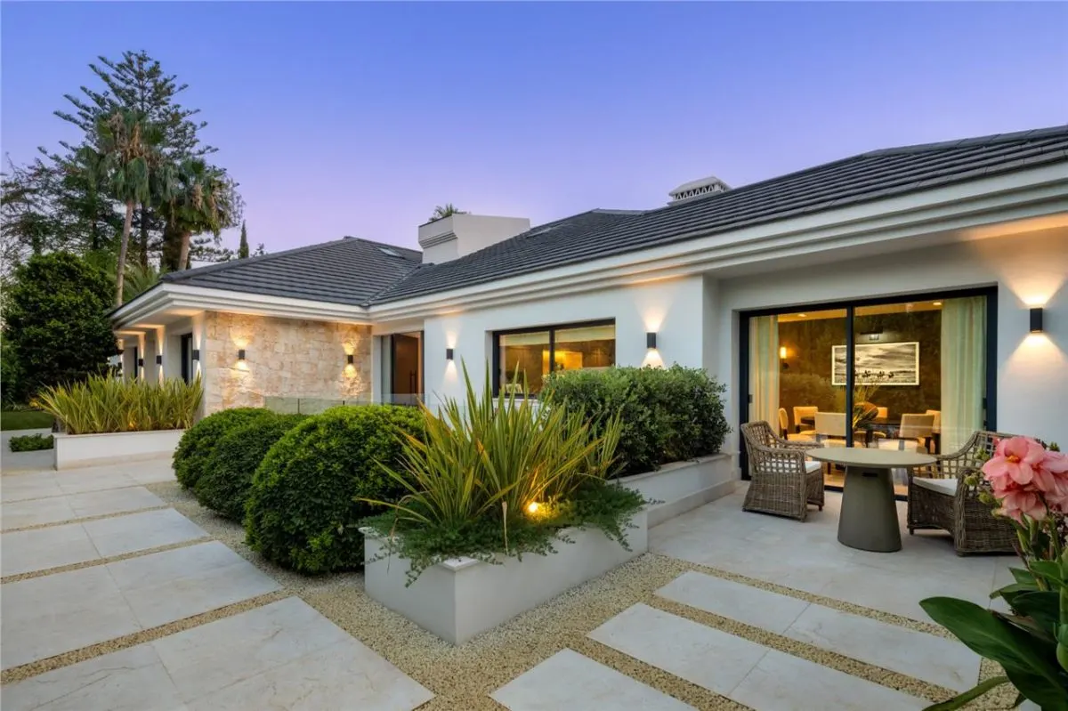 Palatial Super-Prime Villa — Marbella, Costa del Sol view 6