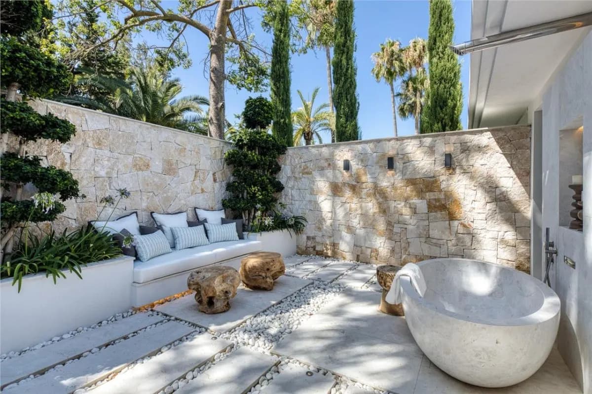 Palatial Super-Prime Villa — Marbella, Costa del Sol view 9