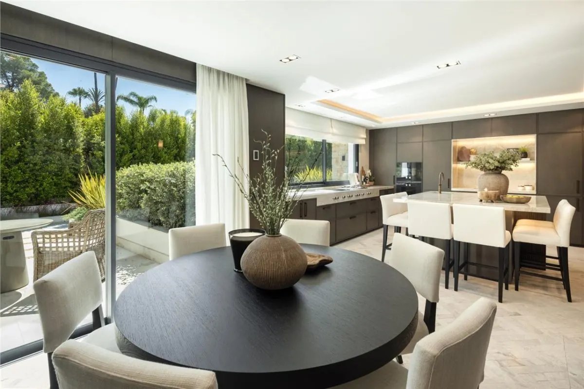 Palatial Super-Prime Villa — Marbella, Costa del Sol view 10