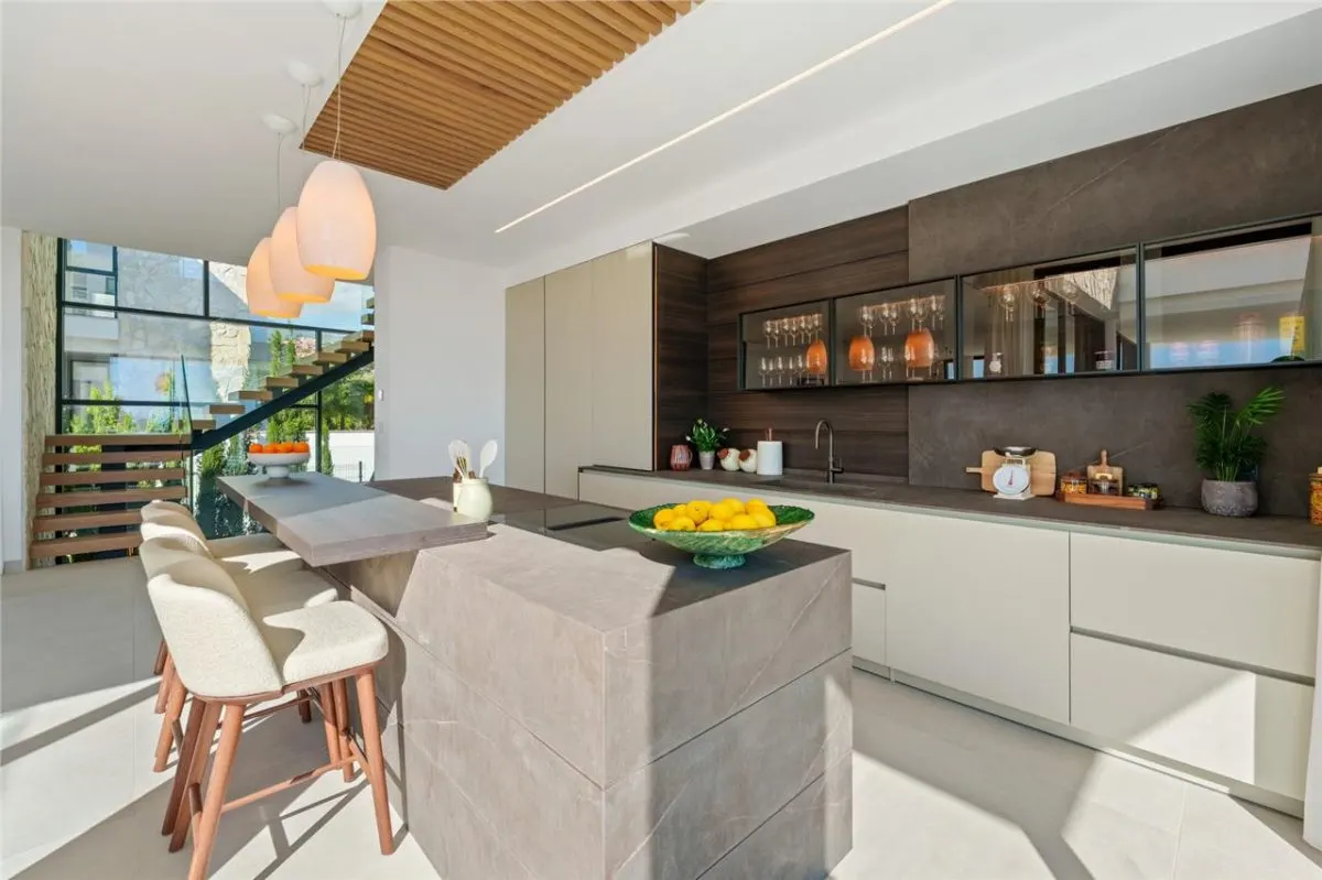 Contemporary Mediterranean Villa 79 — La Quinta, Benahavis view 11