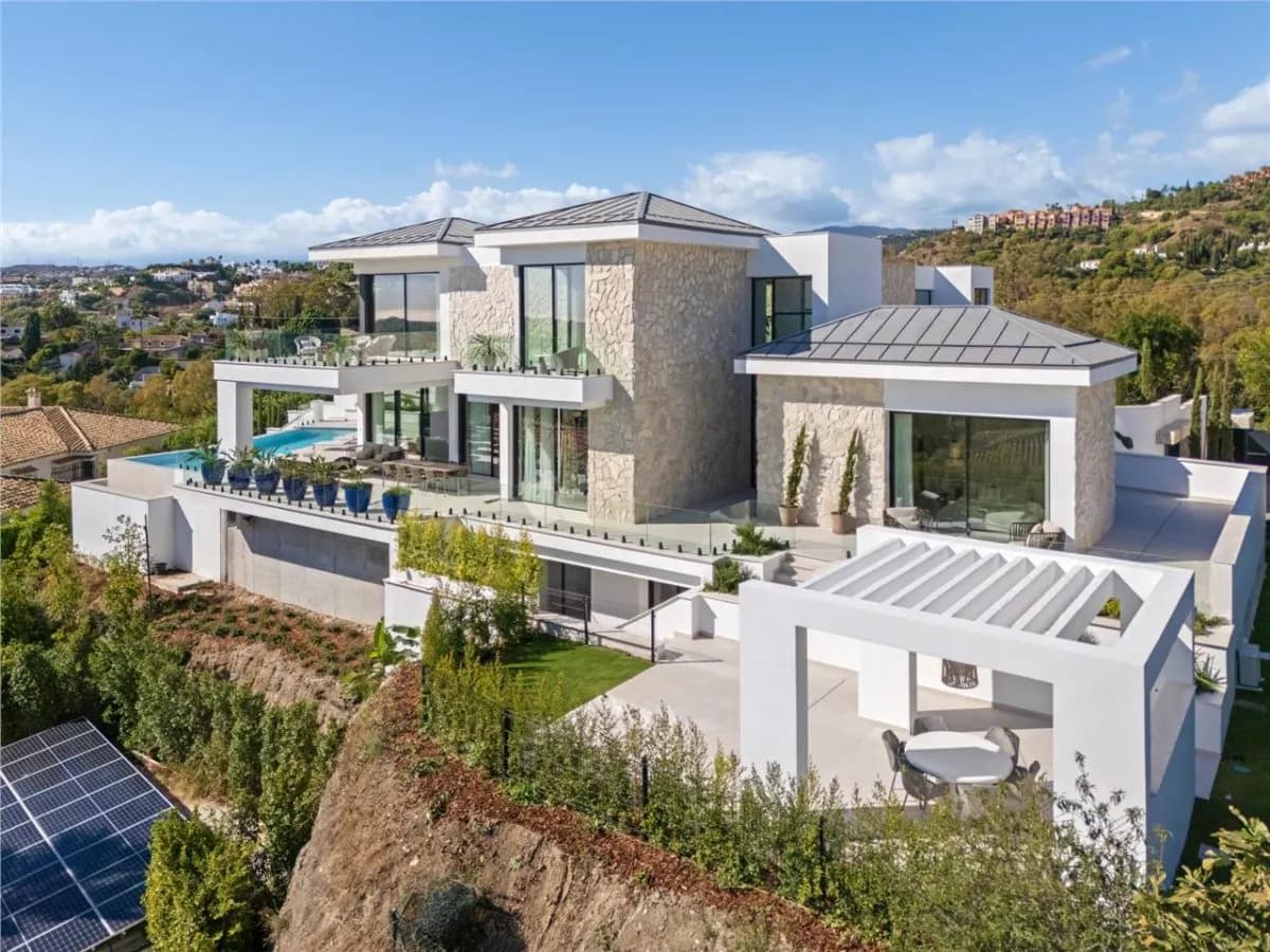Contemporary Mediterranean Villa 79 — La Quinta, Benahavis view 3
