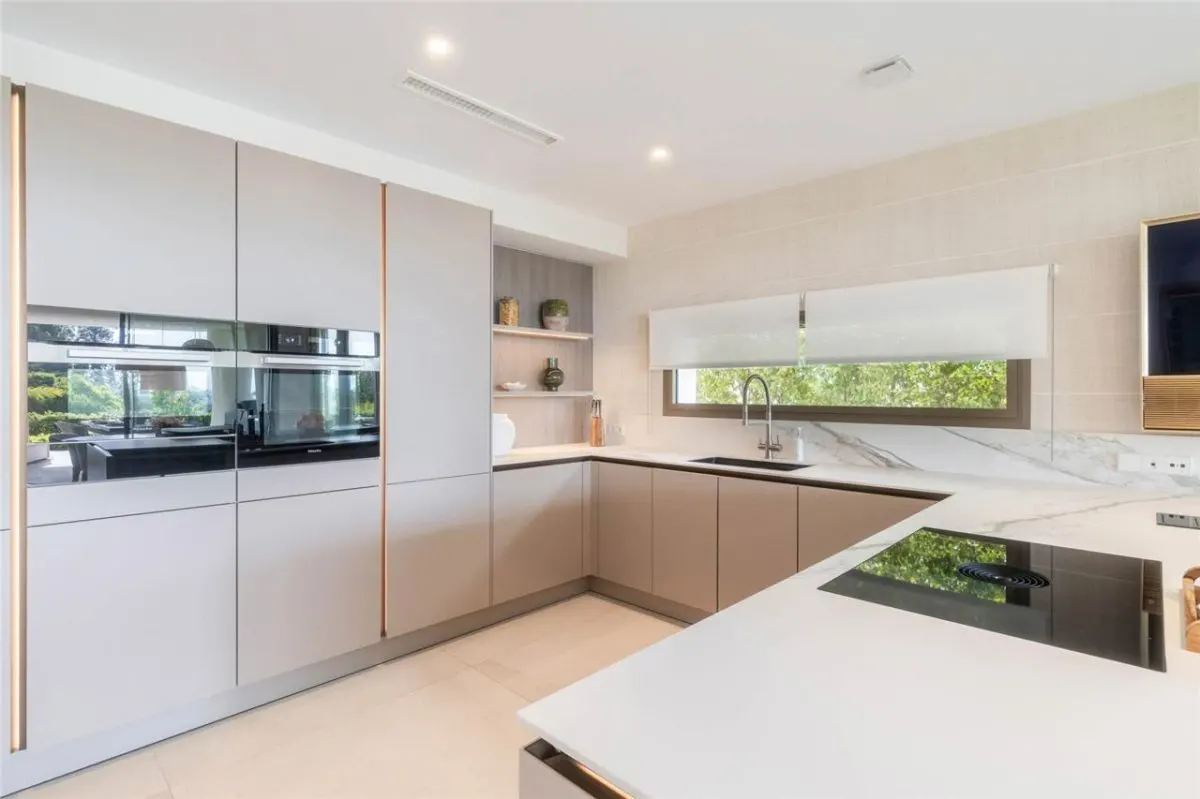 Private Belvedere Estate 124 — Marbella East, Marbella view 16