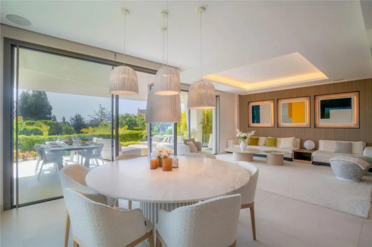 Private Belvedere Estate 124 — Marbella East, Marbella view 8
