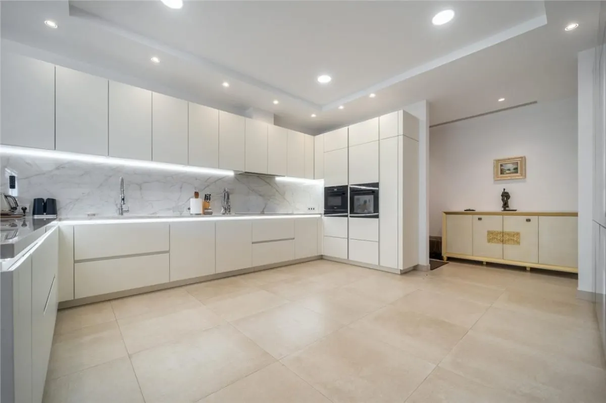 Villa Horizon 101 — Bahía Dorada Private Estate, Estepona view 7
