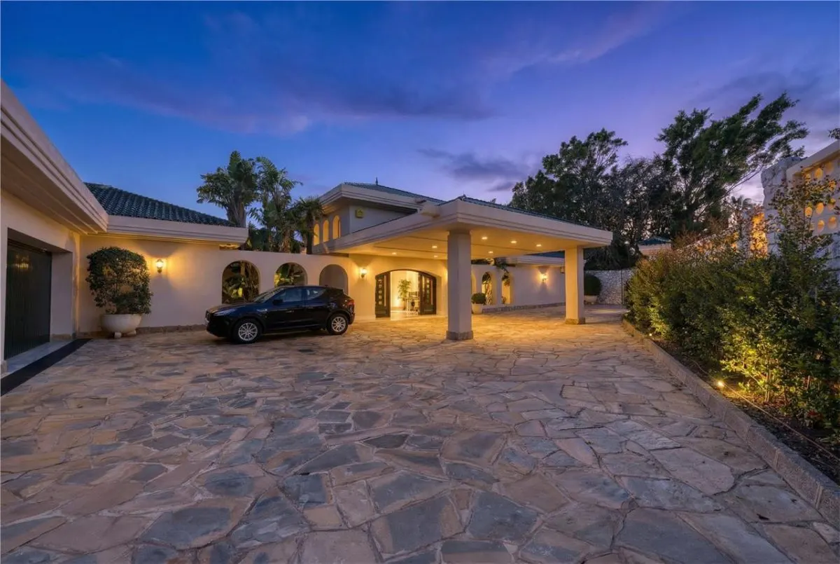 Villa Horizon 8 — Sierra Blanca Private Estate, Marbella view 14
