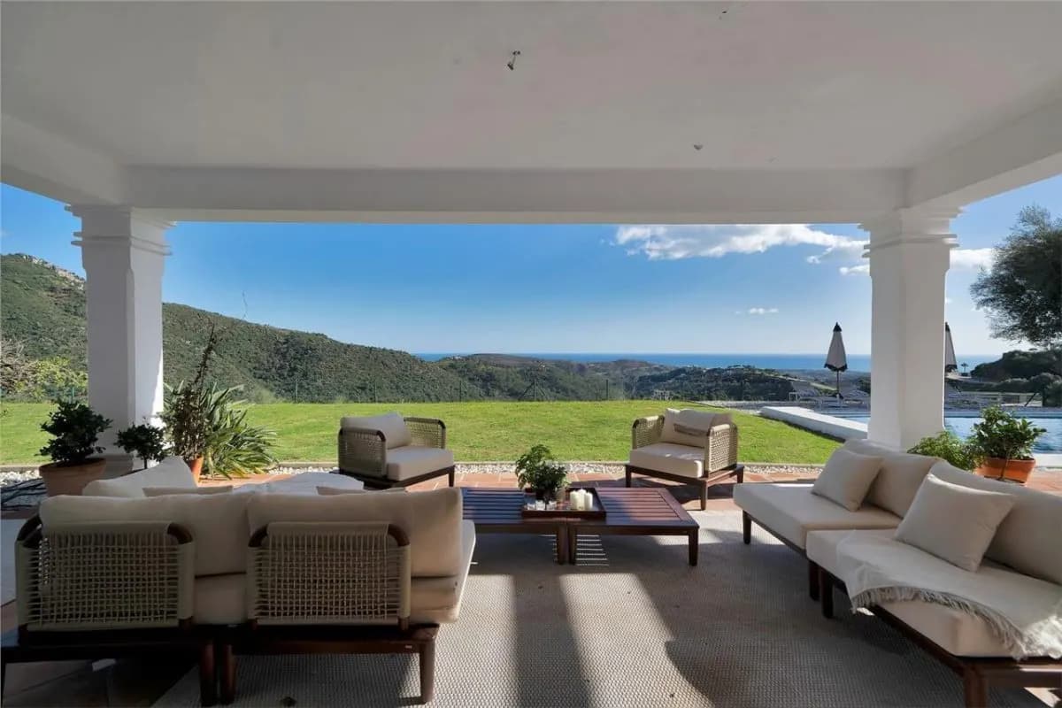 Villa Horizon 16 — San Pedro Beachside Private Estate, Benahavis view 3